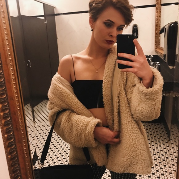 Meet your Posher, Madalyn - Picture 5 of 5